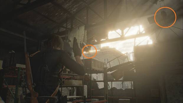 Resident Evil Requiem - Este de Raccoon City, enganches de cajas en la zona suroeste y sur del techo del almac�n log�stico