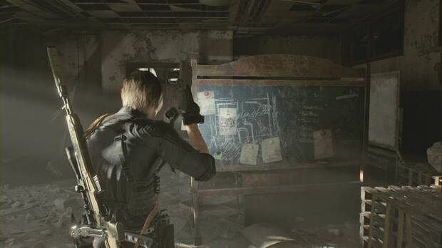 Resident Evil Requiem - R.P.D., pizarra de la Sala de operaciones donde se encuentra el documento Registro de los eventos