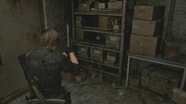 Resident Evil Requiem - Armas, W870 Police en la estanter�a del almac�n de la armer�a de Kendo