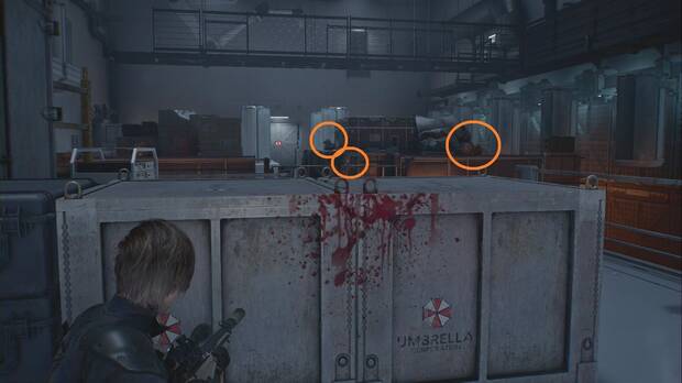 Resident Evil Requiem - ARK, soldados enemigos tendiendo una emboscada a Leon en la sala junto al Pasillo de servicio