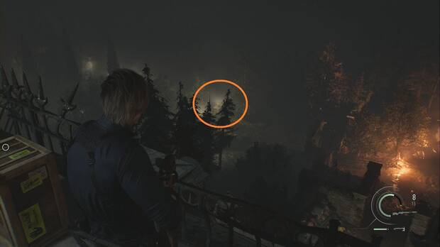 Resident Evil Requiem - Centro de pacientes (VI), Mr. Raccoon al pie de un farol en la parte m�s al oeste de la zona de tiro con Leon