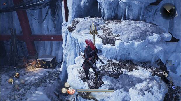 Nioh 3 - Santuario de plumas negras, cofre bajo la pendiente que lleva a la zona final del santuario