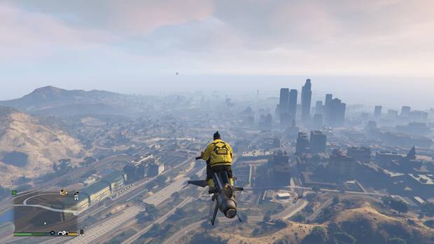 Si juegas habitualmente a ‘GTA Online’ vas a percibir mejoras gráficas, de rendimiento y ciertos añadidos puntuales de nuevo contenido, pero nada más allá de eso.