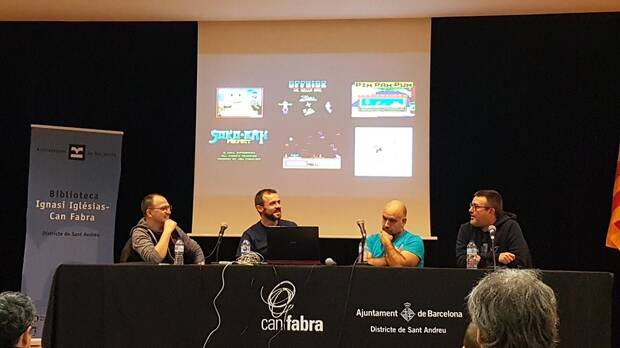 El equipo de New Frontier se reunió en la feria Amstrad Eterno.