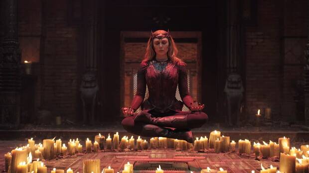Elizabeth Olsen como Bruja Escarlata