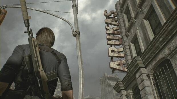 Resident Evil Requiem - Easter eggs, letrero Arukas en la calle donde comienza el Resident Evil 2 original
