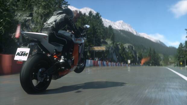 Los circuitos y opciones que conoces de Driveclub est�n disponibles para las motos.