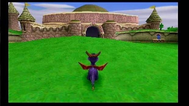 Mientras Crash era un plataformas más clásico, con vista trasera, Spyro siguió el estilo un poco más abierto y de exploración.