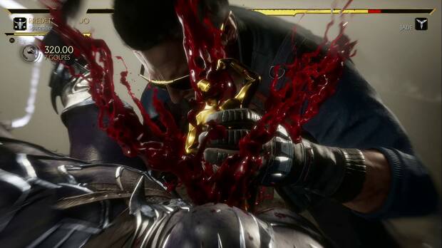 Johnny Cage no tiene ning�n reparo en usar sus premios como arma, tal y como demuestra con su Fatal Blow.