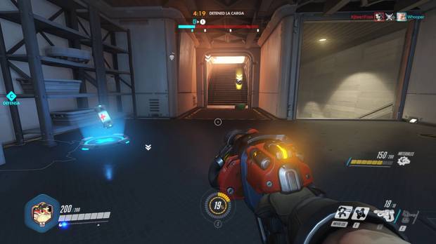 En Overwatch no existe la regeneración de vida automática, por lo que necesitaremos buscar botiquines para curarnos, utilizar ciertas habilidades o contar con alguien capaz de sanar a sus aliados.