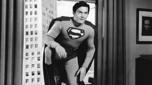 Kirk Alyn como Superman en 1948