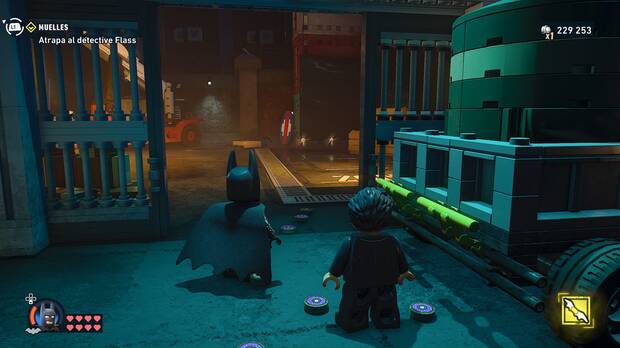 LEGO Batman: El Legado del Caballero Oscuro - Localizaci�n del trofeo de la Batcueva Tabla de surf 02 en la misi�n Nuevos comienzos