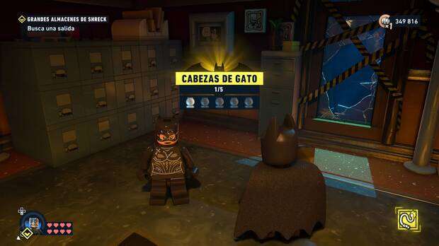 LEGO Batman: El Legado del Caballero Oscuro - Localizaci�n del trofeo de la Batcueva Cabeza de gato 01 en la misi�n Grandes almacenes de Shreck