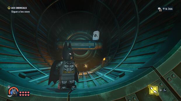 LEGO Batman: El Legado del Caballero Oscuro - Localizaci�n del trofeo de la Batcueva As 03 en la misi�n La Banda de la Capucha Roja