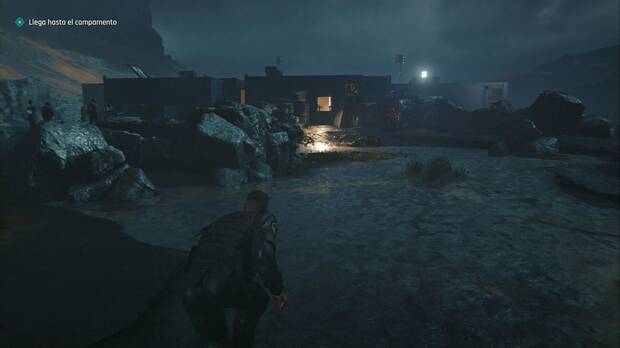 007 First Light - Contra todo pron�stico, ventana abierta en la tienda de campa�a del campamento