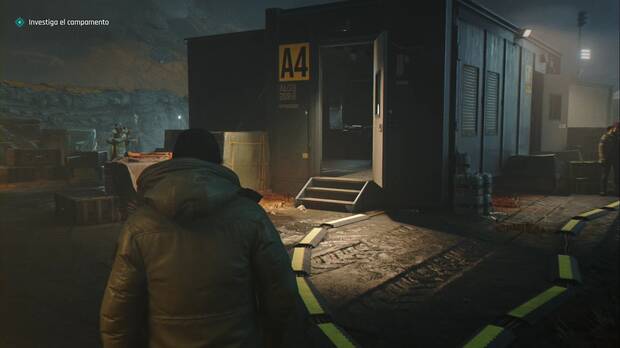 007 First Light - Contra todo pron�stico, puerta del edificio A4 al salir de la primera tienda de campa�a del campamento