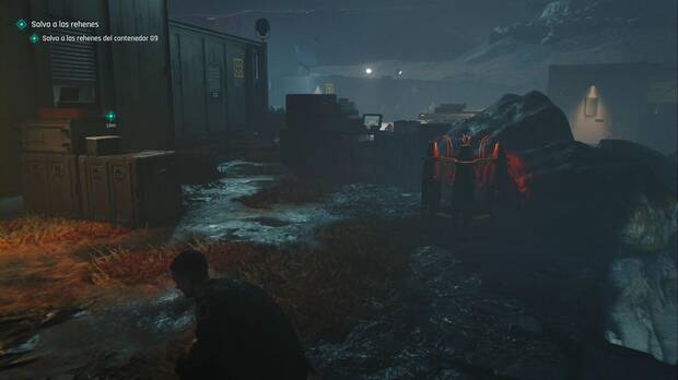 007 First Light - Contra todo pron�stico; ordenador que activa el BT-65 junto a G9