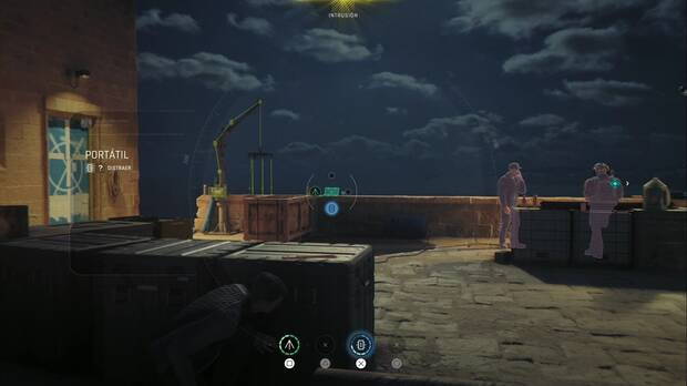 007 First Light - Un nuevo hogar; portátil que se puede hackear en la azotea de la base