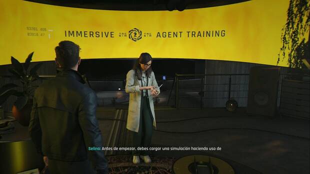 007 First Light - Un asunto de lo m�s delicado; Selina Tan en la zona central del laboratorio de Q