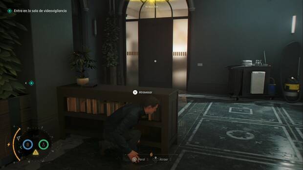 007 First Light - Sin invitación; puerta que lleva al despacho junto a la sala de seguridad donde se consigue el objeto de información Stepehn Bright