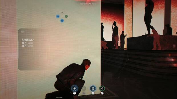 007 First Light - Sin invitación; guardias vigilando la salida