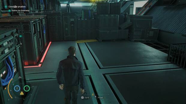 007 First Light - Ocaso del caballero; cajas por donde se puede trepar para volver con Greenway