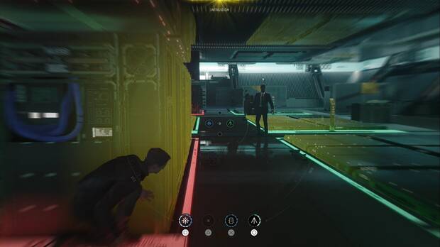 007 First Light - Ocaso del caballero; un guardia se acerca a comprobar los tres primeros cuerpos de la zona de servidores