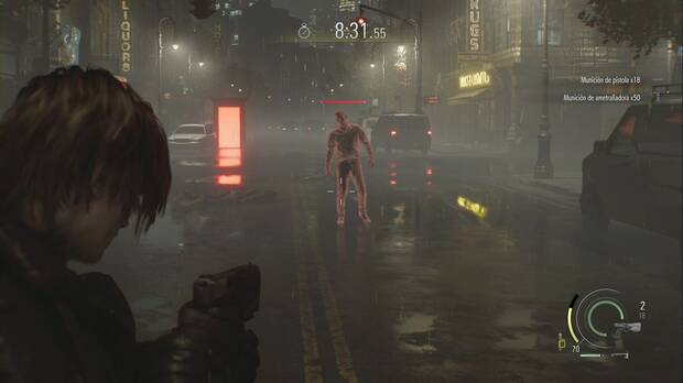 Resident Evil Requiem - Leon Debe Morir Para Siempre, zombi rojo en una de las zonas de Leon debe morir para siempre