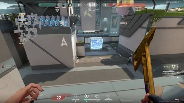Se pueden comprar aspectos para armas y un pase de batalla con el que desbloquear skins, grafitis y otros cosméticos. Todo el contenido jugable, como mapas, agentes y modos, será gratuito.