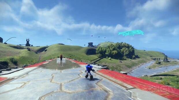 El vídeo de gameplay incluye algún enemigo, pero Sonic lo esquiva sin problemas. Con un mapa abierto podrás elegir fácilmente si te interesa entrar en combate o no.