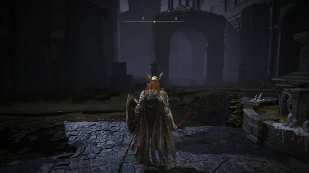 Elden Ring: Shadow of the Erdtree - Belurat, asentamiento de la torre: arco de piedra hacia las escaleras que llevan al sótano