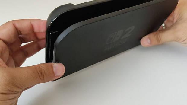 El dock posee un diseño más estilizado y redondeado; supone una mejora significativa con respecto al de Switch.
