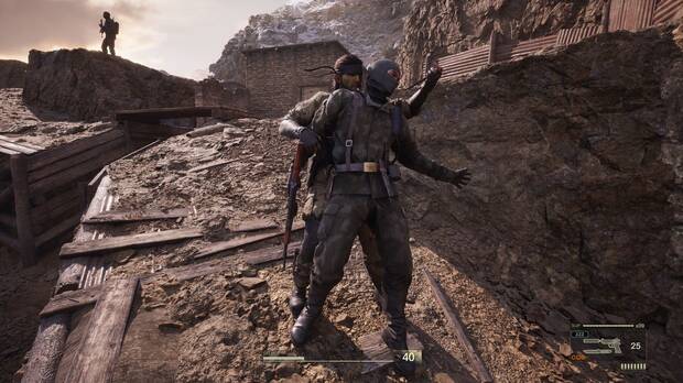 Metal Gear Solid Delta - Snake usando CQC contra un soldado ruso