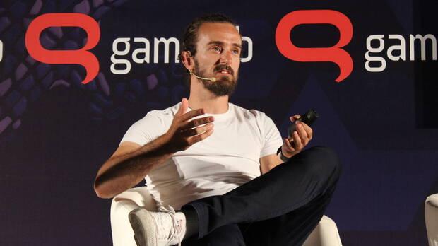 Konrad Tomaszkiewicz, durante su ponencia del Gamelab.