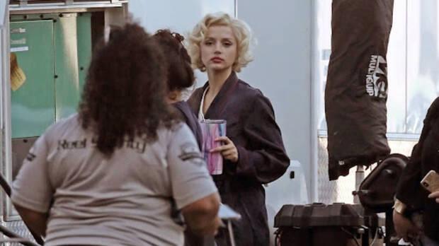 Ana de Armas en Blonde