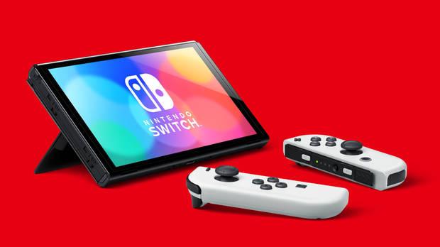 Nueva Nintendo Switch OLED con Joy Con blancos.