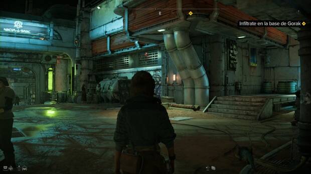 Star Wars Outlaws - El submundo criminal: callejón junto al arco de entrada bloqueado por los Pyke donde hay un conducto de ventilación