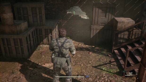 Metal Gear Solid Delta - Misin Virtuosa, ubicacin de la Kerotan #5 en el agujero junto a las escaleras de Rassvet