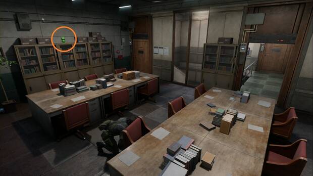 Metal Gear Solid Delta - Groznyj Grad, ubicación de la Kerotan #47 en una estantería del despacho de la primera planta