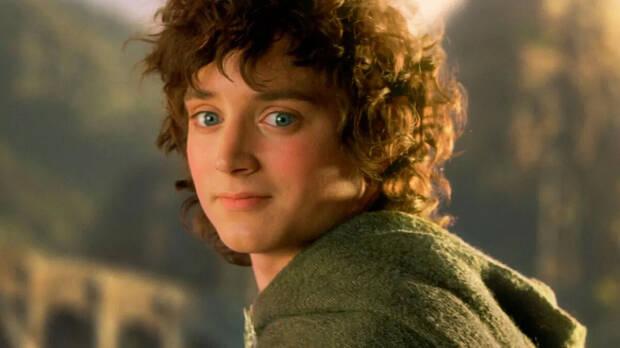 Elijah Wood como Frodo Bols�n