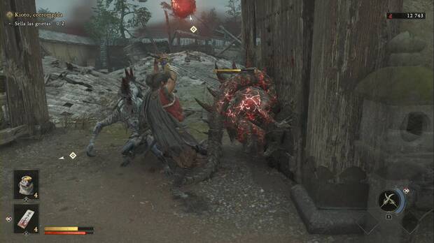 Onimusha: Way of the Sword - Kioto, corrompida; Togemaru clavado contra una pared y expuesto a un ataque Issen