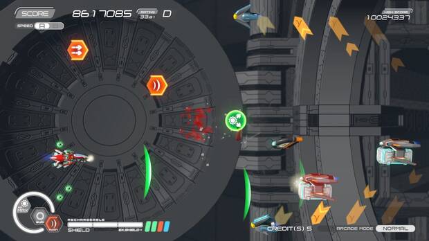 En el modo arcade podemos mejorar nuestra nave gracias a los ítems que vemos en pantalla.