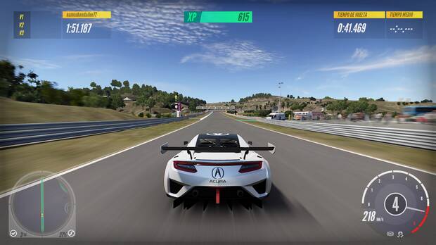 El juego cuenta con m�s de 120 trazados y m�s de 200 coches, unas cifras muy buenas.