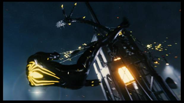 Marvel's Spider-Man - Pax in bello: cuélgate de la torre para atacar