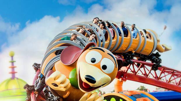 Se colaba en las atracciones de Disney con un iPad robado