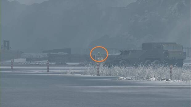 Metal Gear Solid Delta - Huida de Groznyj Grad, Kerotan #56 sobre el letrero nmero 18 en la pista de aterrizaje