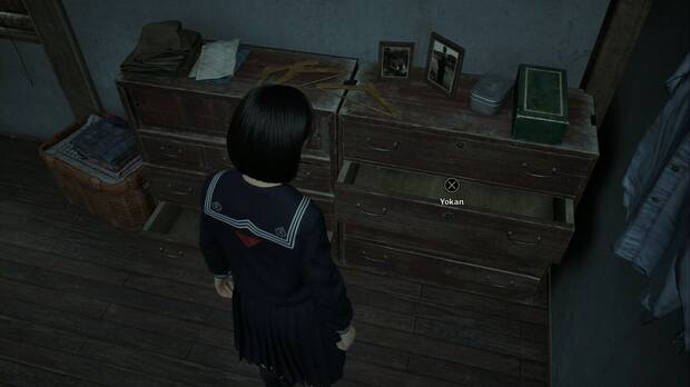 Silent Hill f - Ebisugaoka, cajones en la cómoda del cuarto de la casa