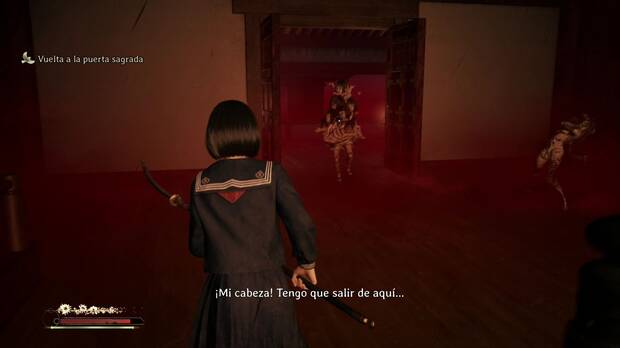 Silent Hill f - Pasillos, monstruo en el camino a la puerta sagrada