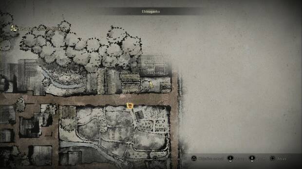 Silent Hill f - Ebisugaoka (II) NG+, ubicacin de la caja de Inari-sama #3 junto al hokora de la calle nordeste, antes del cruce de los campos