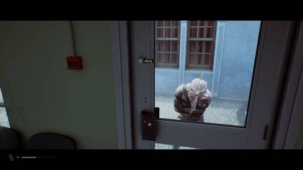 Silent Hill Townfall - Buscando a Zoe; puerta de la cl�nica cerrada con pestillo
